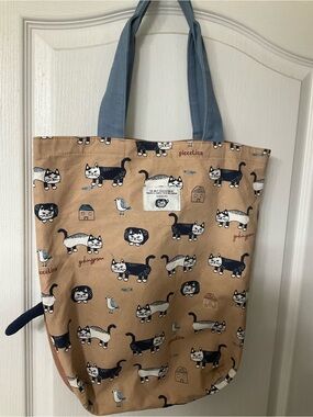 Cat Print Canvas Tote Bag in Tan and Blue